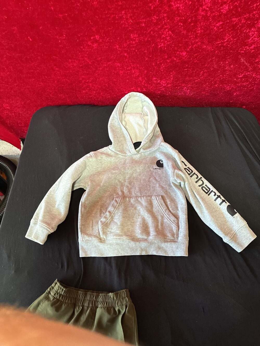 Carhartt Kids Gray Hoodie Sweatshirt & Olive Shorts Outfit Size 5 Combo Hoodie S